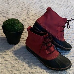 Sorel Red ankle duck boot